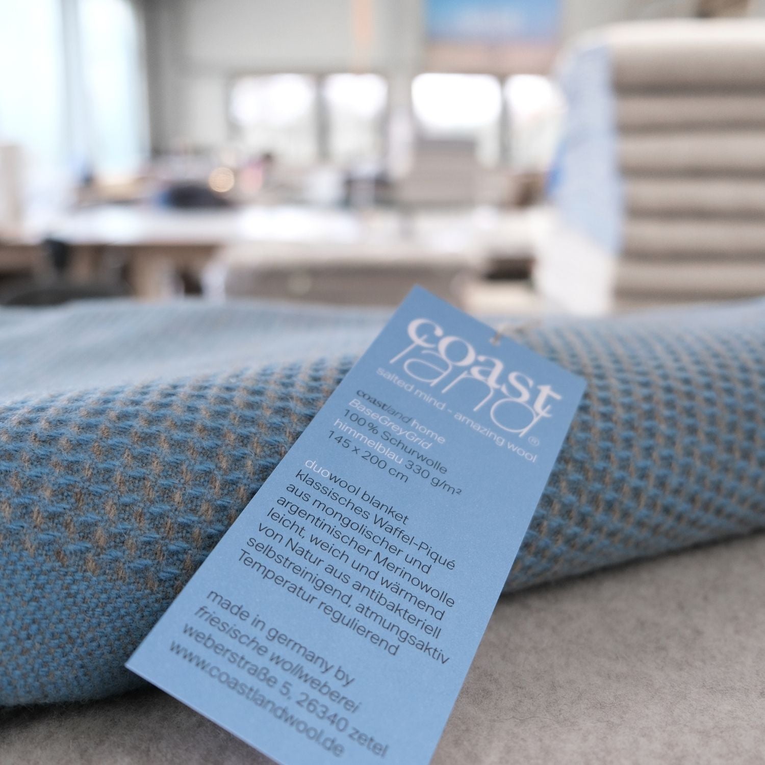 Wolldecke mit Coastland-Label in der Manufaktur