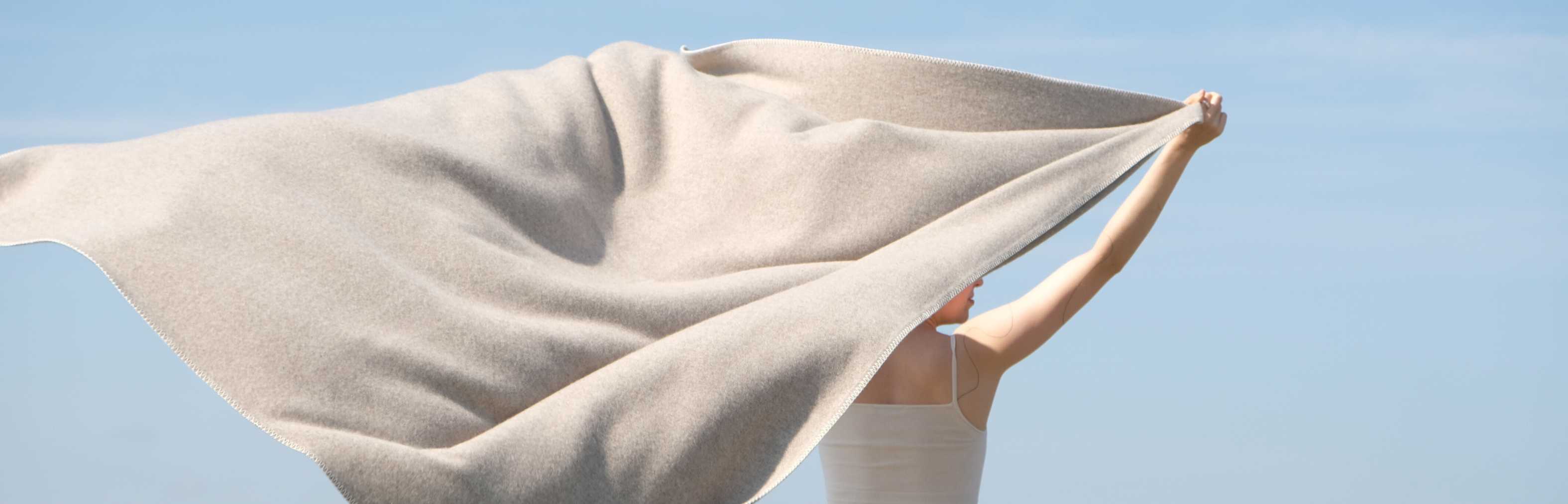 Wolldecke im Wind - Coastland